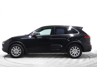 Подержанный автомобиль Porsche Cayenne 2014 года (8 фото)