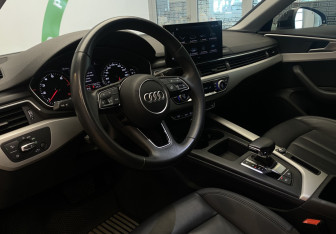 Подержанный автомобиль Audi A4 Sedan 2020 года (14 фото)
