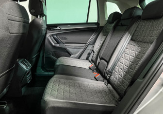 Подержанный автомобиль Volkswagen Tiguan 2021 года (10 фото)
