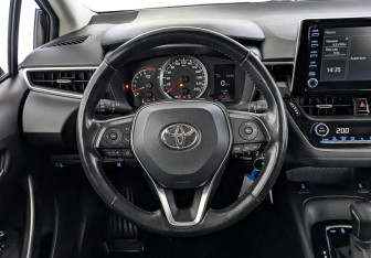 Подержанный автомобиль Toyota Corolla Sedan 2021 года (22 фото)