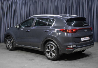 Подержанный автомобиль Kia Sportage 2021 года (7 фото)