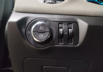 Подержанный автомобиль Chevrolet Cruze Hatchback 2012 года (18 фото)