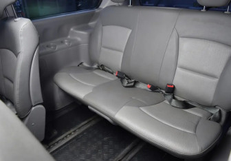 Подержанный автомобиль Hyundai Grand Starex 2010 года (11 фото)