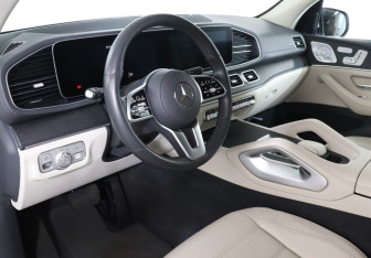 Подержанный автомобиль Mercedes-Benz GLE 2019 года (13 фото)