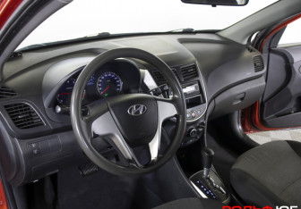 Подержанный автомобиль Hyundai Solaris Sedan 2011 года (16 фото)