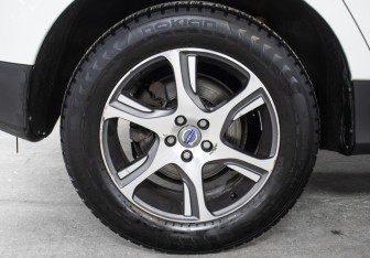 Подержанный автомобиль Volvo XC60 2010 года (22 фото)