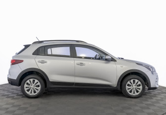 Подержанный автомобиль Kia Rio Hatchback 2021 года (4 фото)