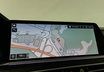 Подержанный автомобиль BMW X7 2021 года (28 фото)