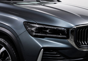 Подержанный автомобиль Geely Monjaro 2023 года (16 фото)