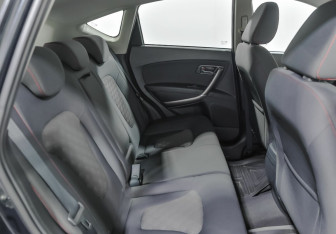 Подержанный автомобиль FAW Besturn X80 2017 года (10 фото)