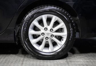 Подержанный автомобиль Toyota Camry Sedan 2016 года (24 фото)