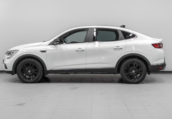 Подержанный автомобиль Renault Arkana 2021 года (8 фото)