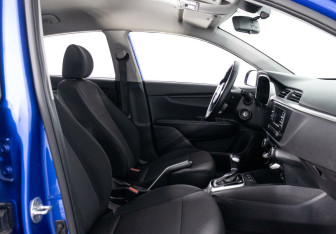 Подержанный автомобиль Kia Rio Sedan 2020 года (9 фото)