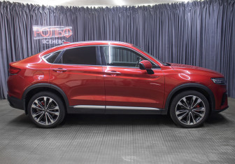 Подержанный автомобиль Geely Tugella 2021 года (4 фото)