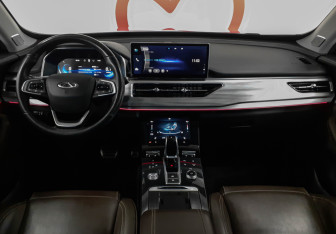 Подержанный автомобиль Chery Tiggo 8 Pro 2021 года (8 фото)