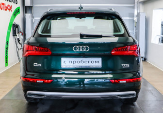 Подержанный автомобиль Audi Q5 2017 года (5 фото)