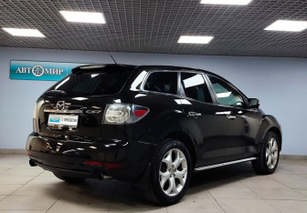 Подержанный автомобиль Mazda CX-7 2010 года (5 фото)