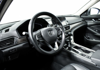 Подержанный автомобиль Honda Accord Sedan 2019 года (9 фото)