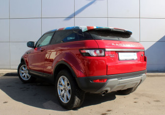 Подержанный автомобиль Land Rover Range Rover Evoque 2013 года (2 фото)