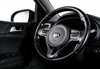 Подержанный автомобиль Kia Sportage 2018 года (14 фото)