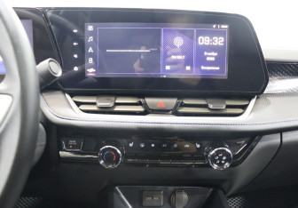 Подержанный автомобиль Chevrolet Monza 2023 года (21 фото)