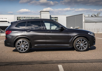 Подержанный автомобиль BMW X3 2019 года (4 фото)
