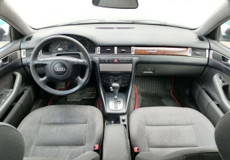 Подержанный автомобиль Audi A6 Sedan 1999 года (11 фото)