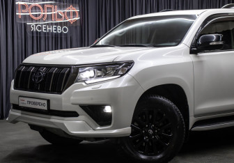 Подержанный автомобиль Toyota Land Cruiser Prado 2020 года (23 фото)