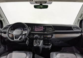 Подержанный автомобиль Volkswagen Multivan 2021 года (14 фото)