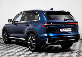 Подержанный автомобиль Geely Monjaro 2024 года (7 фото)