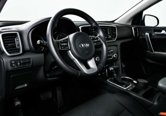 Подержанный автомобиль Kia Sportage 2020 года (11 фото)