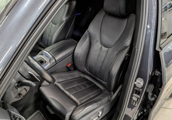 Подержанный автомобиль BMW X5 2020 года (19 фото)