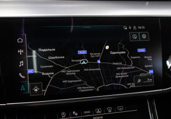 Подержанный автомобиль Audi S8 2021 года (22 фото)