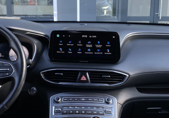 Подержанный автомобиль Hyundai Santa Fe 2021 года (14 фото)