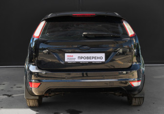 Подержанный автомобиль Ford Focus Hatchback 2008 года (5 фото)