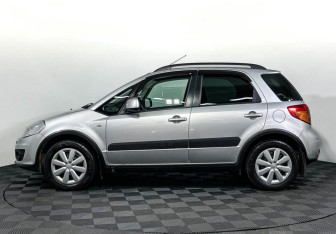 Подержанный автомобиль Suzuki SX4 Hatchback 2014 года (8 фото)