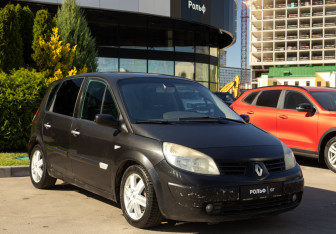 Подержанный автомобиль Renault Scenic 2006 года (2 фото)