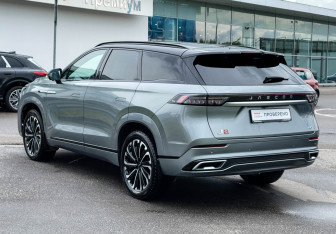 Подержанный автомобиль Jaecoo J8 2024 года (7 фото)