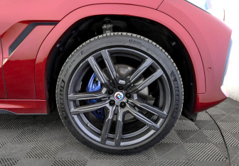 Подержанный автомобиль BMW X6 2021 года (18 фото)