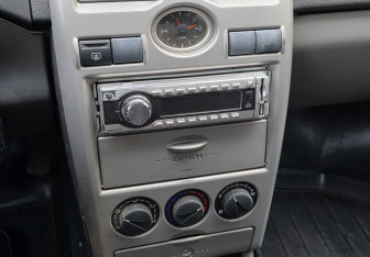 Подержанный автомобиль LADA (ВАЗ) Priora Wagon 2010 года (13 фото)