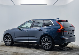 Подержанный автомобиль Volvo XC60 2021 года (7 фото)