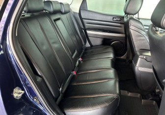 Подержанный автомобиль Mazda CX-7 2011 года (21 фото)