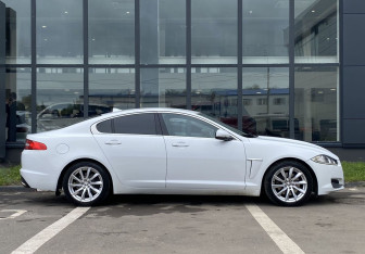 Подержанный автомобиль Jaguar XF Sedan 2013 года (4 фото)