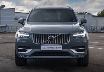 Подержанный автомобиль Volvo XC90 2019 года (3 фото)