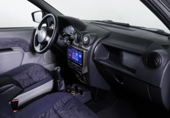 Подержанный автомобиль Renault Logan Sedan 2006 года (10 фото)