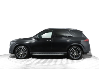 Подержанный автомобиль Mercedes-Benz GLE 2025 года (8 фото)