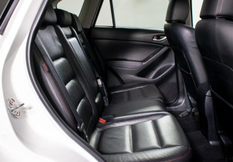 Подержанный автомобиль Mazda CX-5 2013 года (10 фото)