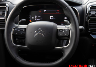 Подержанный автомобиль Citroen C5 Aircross 2022 года (12 фото)