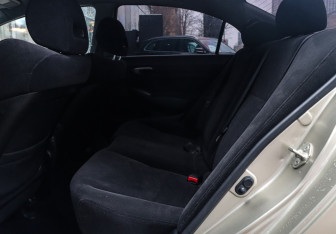Подержанный автомобиль Honda Civic Sedan 2007 года (10 фото)