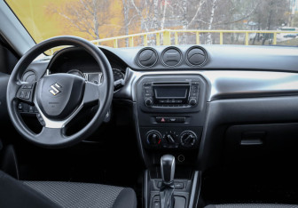 Подержанный автомобиль Suzuki Vitara 2019 года (10 фото)